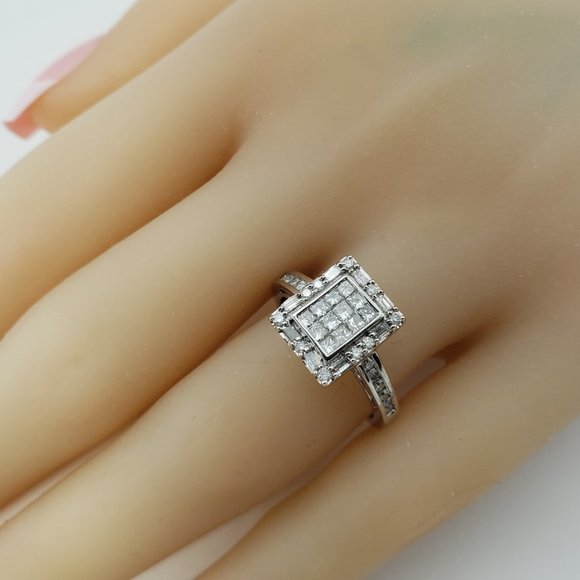 Vintage 10 Karat White Gold and Diamond Ring Size 6.75 #10440 - Picture 9 of 9